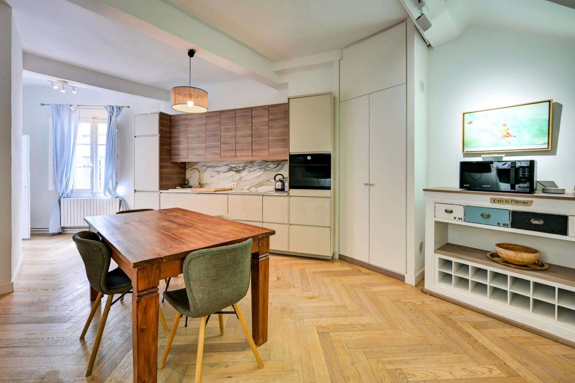 Les Suites De Montigny Aix-en-Provence Rom bilde